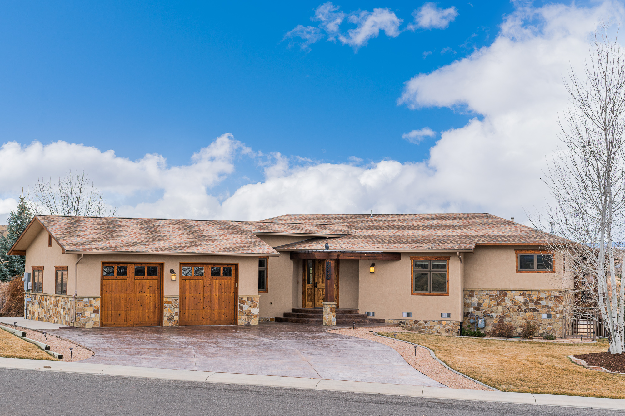 3300 Ivory Court, Montrose Real Estate